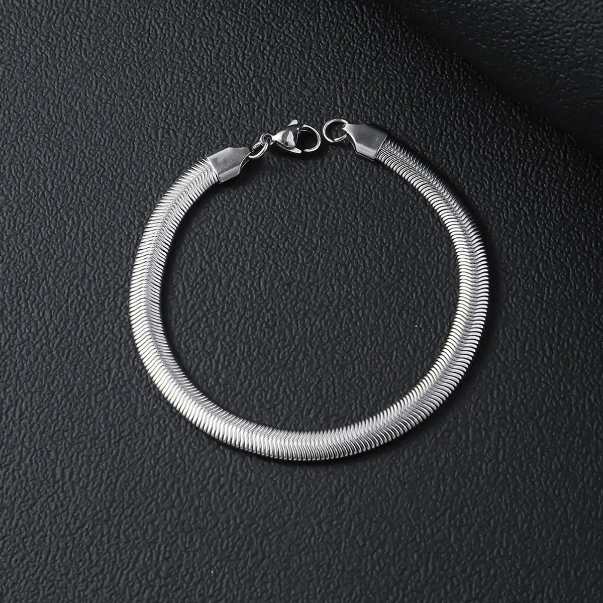 Basic Modern Style Classic Style Geometric Solid Color Titanium Steel Polishing Unisex Bracelets