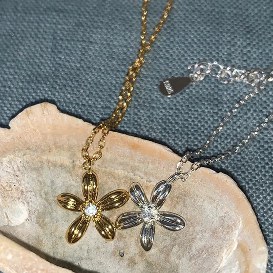 Basic Modern Style Flower Sterling Silver Zircon Pendant Necklace In Bulk