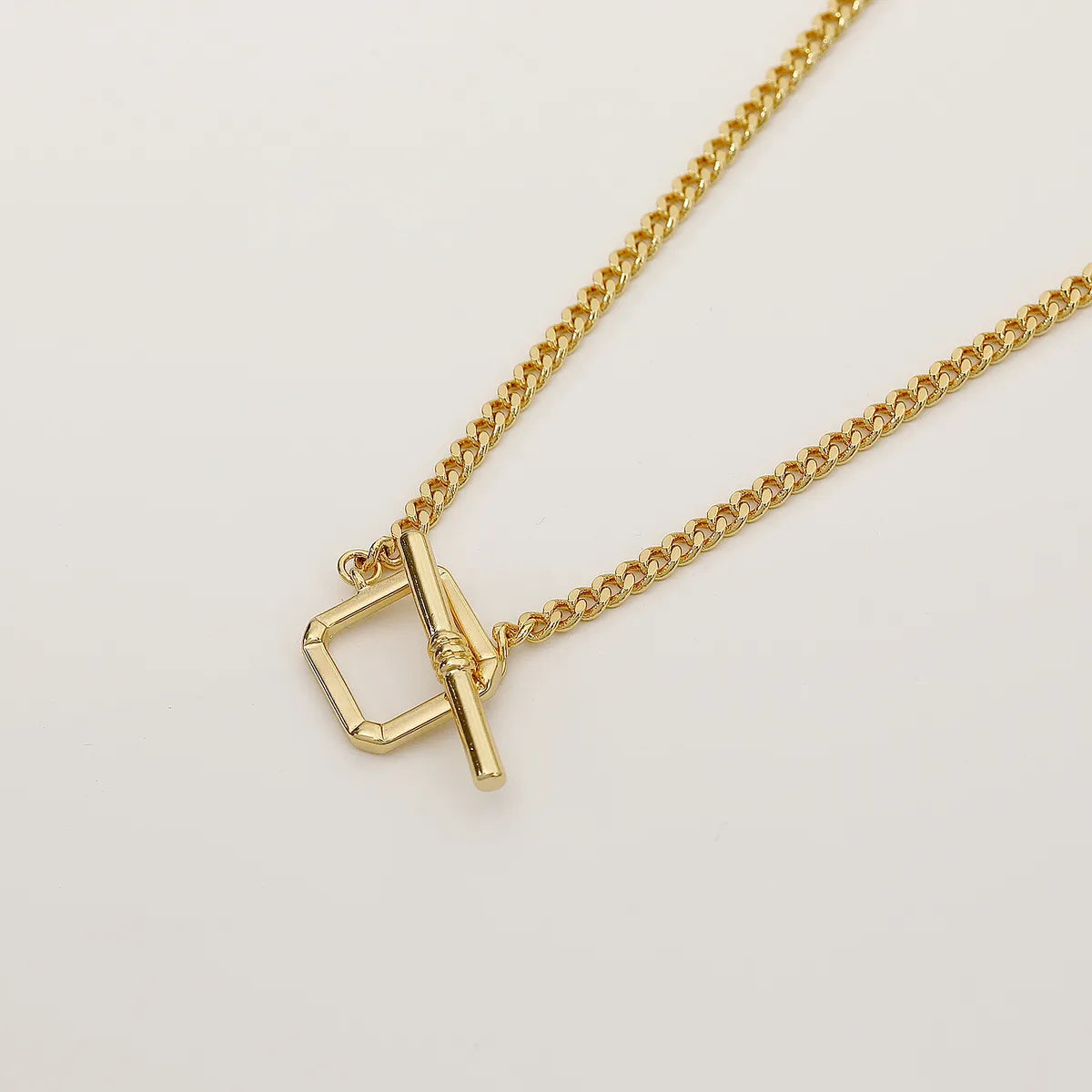 Basic Simple Style Classic Style Geometric Solid Color 16K Gold Plated White Gold Plated Copper Zinc Alloy Wholesale Pendant Necklace