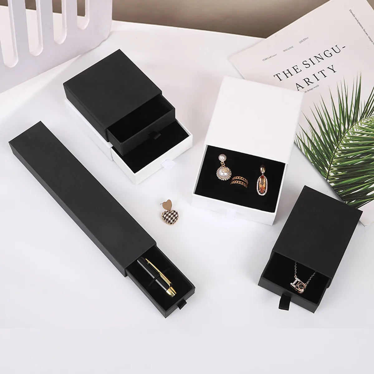 Basic Simple Style Solid Color Paper Jewelry Boxes