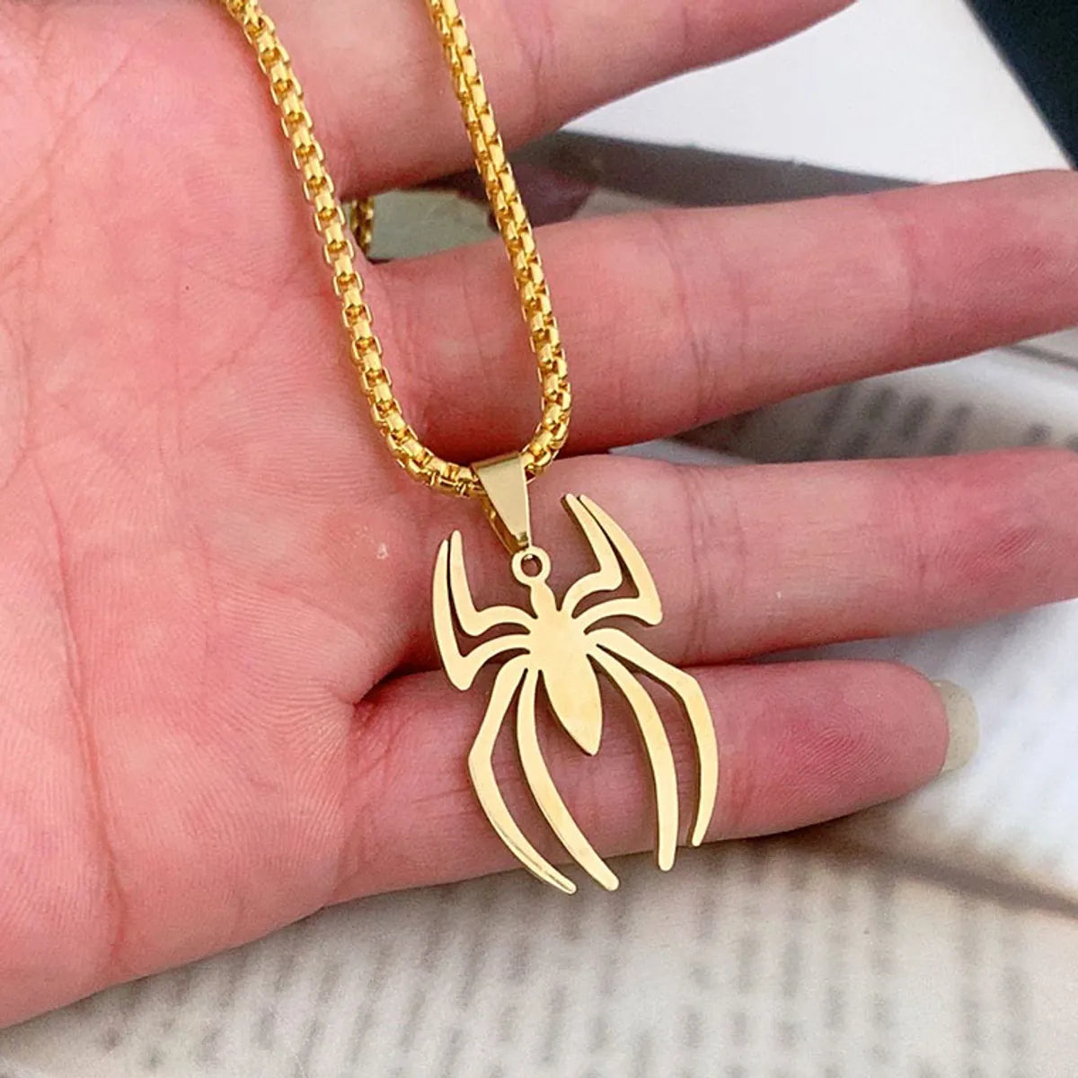 Vintage Style Simple Style Solid Color Spider Titanium Steel Plating Pendant Necklace