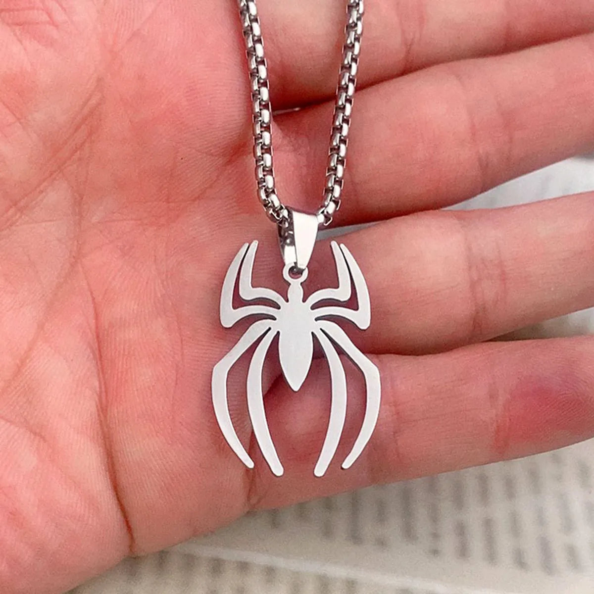 Vintage Style Simple Style Solid Color Spider Titanium Steel Plating Pendant Necklace