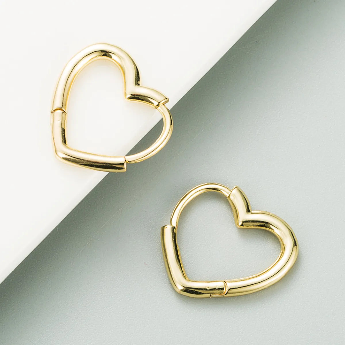 Brass 18k Gold Plated Heart-shaped Exquisite Earrings