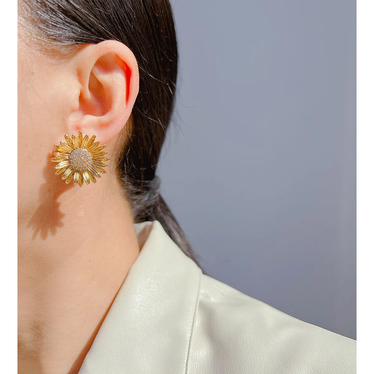 Brass 24K Gold Plated Inlay Daisy Zircon Ear Studs