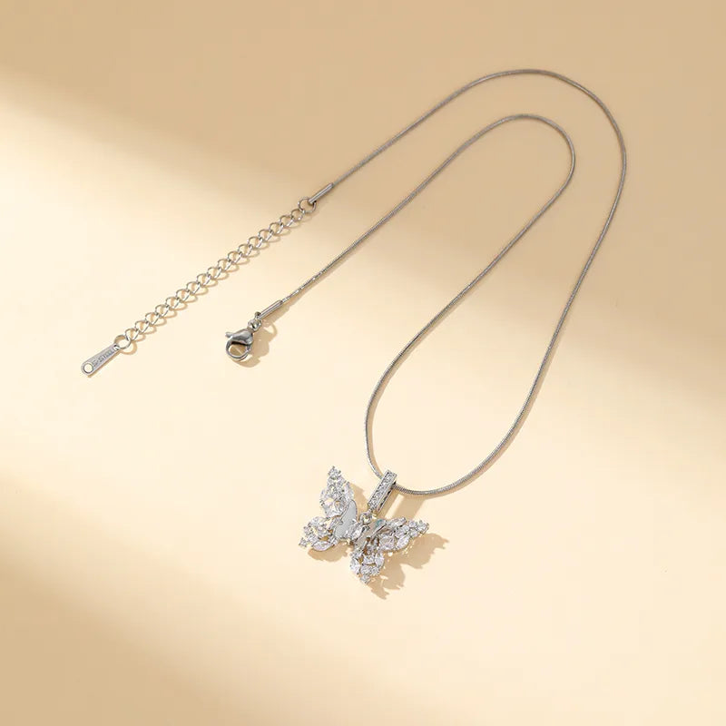 Brass Irregular Plating Butterfly Zircon Pendant Necklace