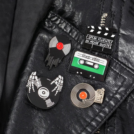 Cartoon Creative Punk Retro Disc Player Alloy Brooch