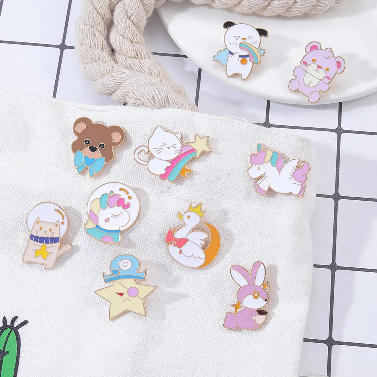 Cartoon Style Animal Alloy Enamel Women'S Brooches