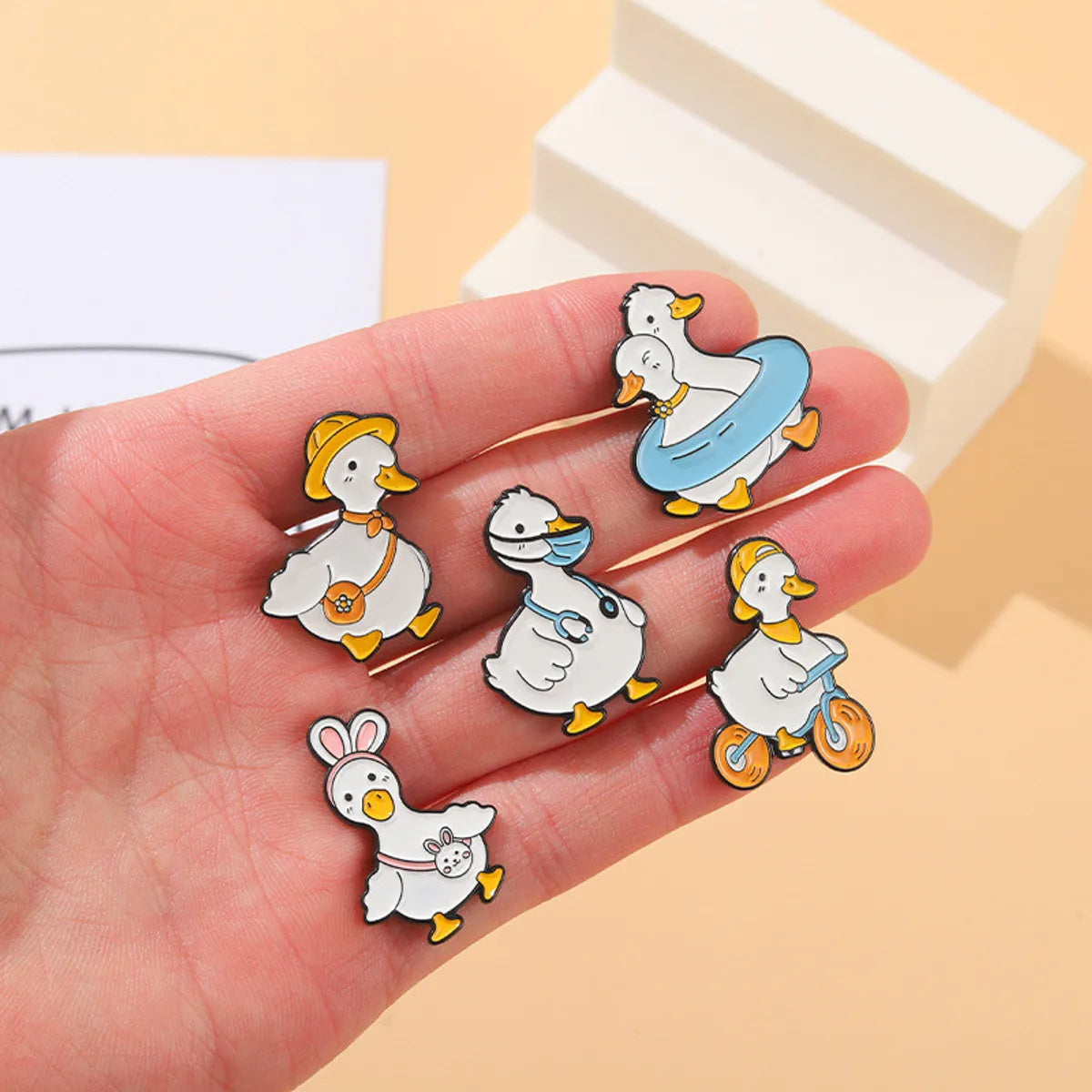 Cartoon Style Animal Alloy Stoving Varnish Unisex Brooches