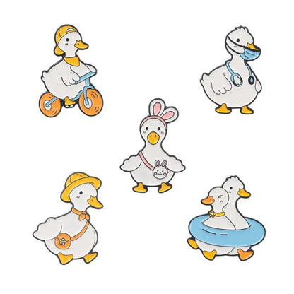 Cartoon Style Animal Duck Alloy Stoving Varnish Brooches