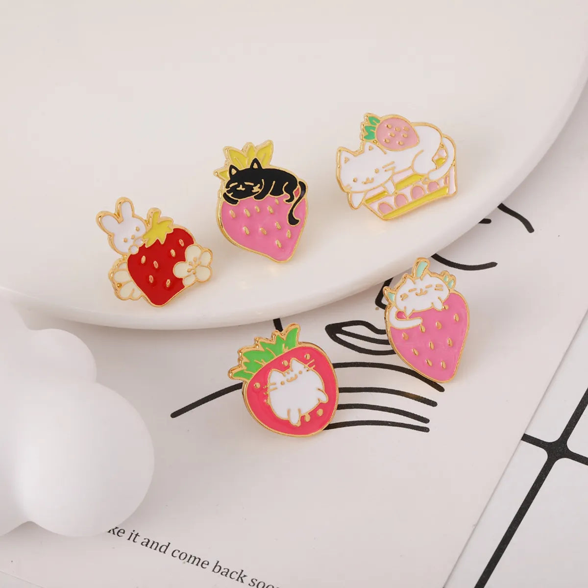 Cartoon Style Animal Strawberry Alloy Enamel Unisex Brooches