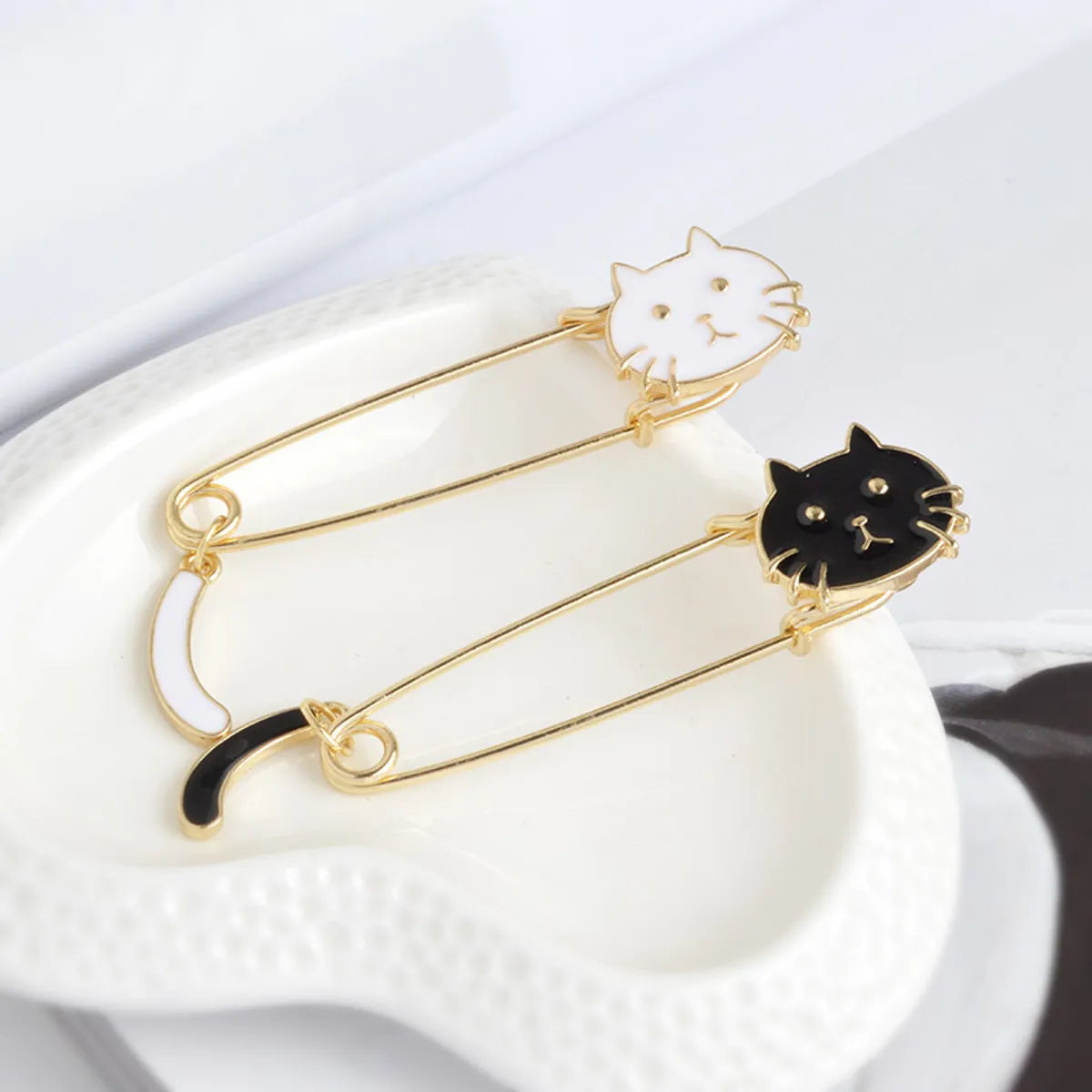 Cartoon Style Cat Alloy Enamel Couple Brooches