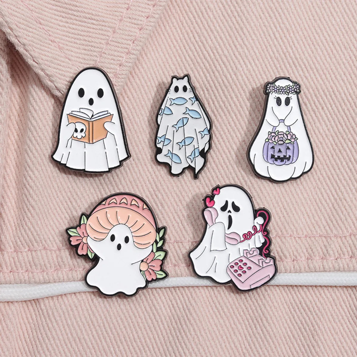 Cartoon Style Cowboy Style Halloween Pattern Ghost Devil Alloy Stamping Stoving Varnish Plating Women'S Brooches