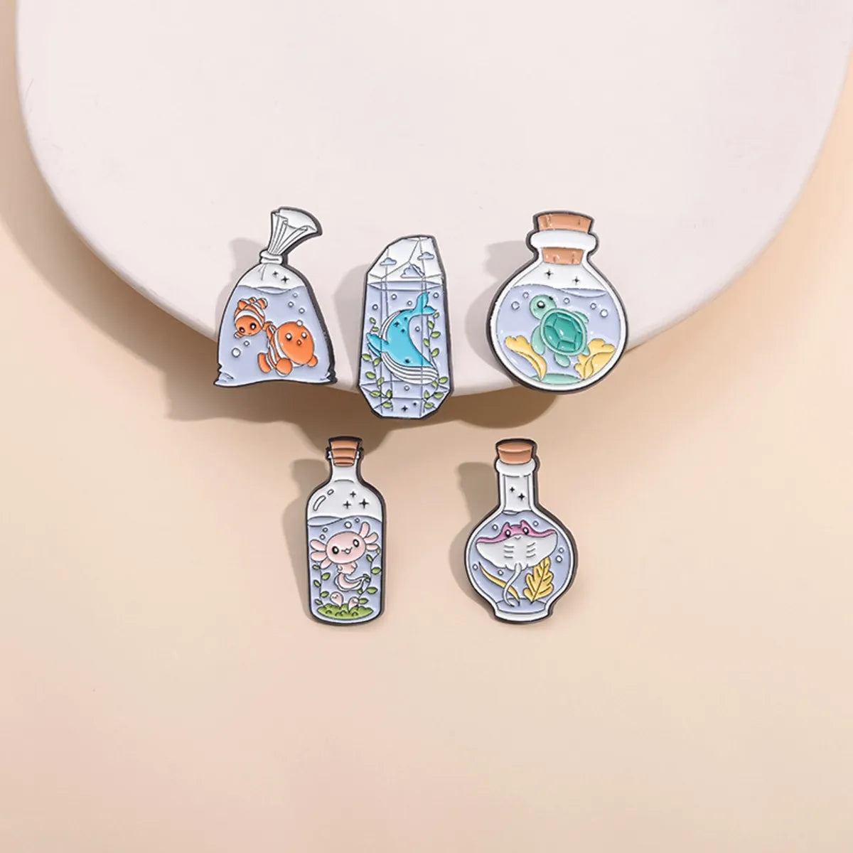 Cartoon Style Cute Animal Bottle Fish Alloy Stamping Stoving Varnish Plating Women'S Brooches