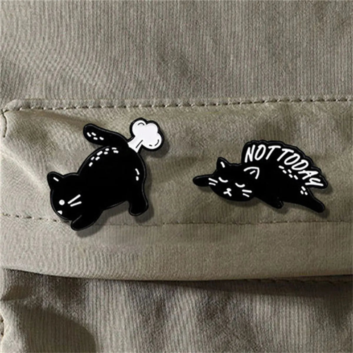 Cartoon Style Cute Cat Alloy Stamping Stoving Varnish Plating Unisex Brooches