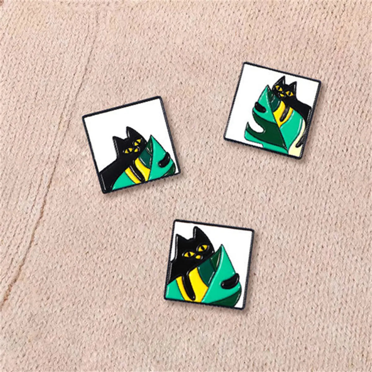 Cartoon Style Cute Cat Flower Alloy Stamping Stoving Varnish Plating Unisex Brooches