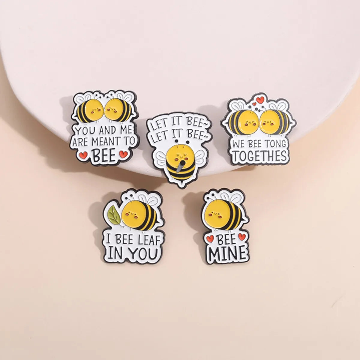 Cartoon Style Cute Cowboy Style Letter Bee Alloy Stamping Stoving Varnish Plating Unisex Badge Brooches Collar Pin