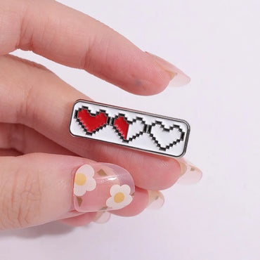 Cartoon Style Cute Heart Shape Alloy Plating Unisex Brooches