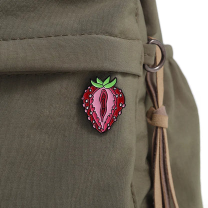 Cartoon Style Cute Sweet Fruit Strawberry Zinc Alloy Plating Unisex Brooches