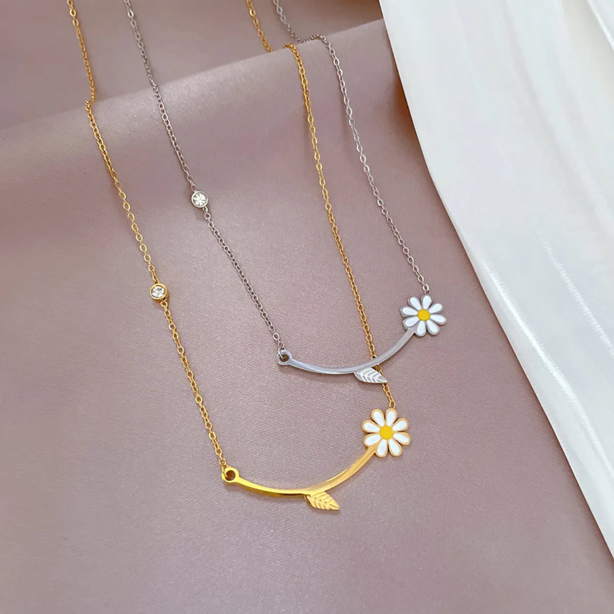 Cartoon Style Flower Titanium Steel Plating Gold Plated Pendant Necklace