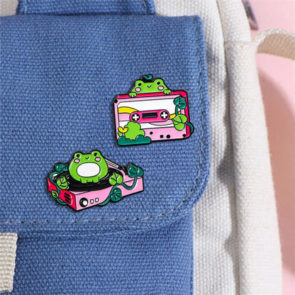 Cartoon Style Frog Alloy Unisex Brooches