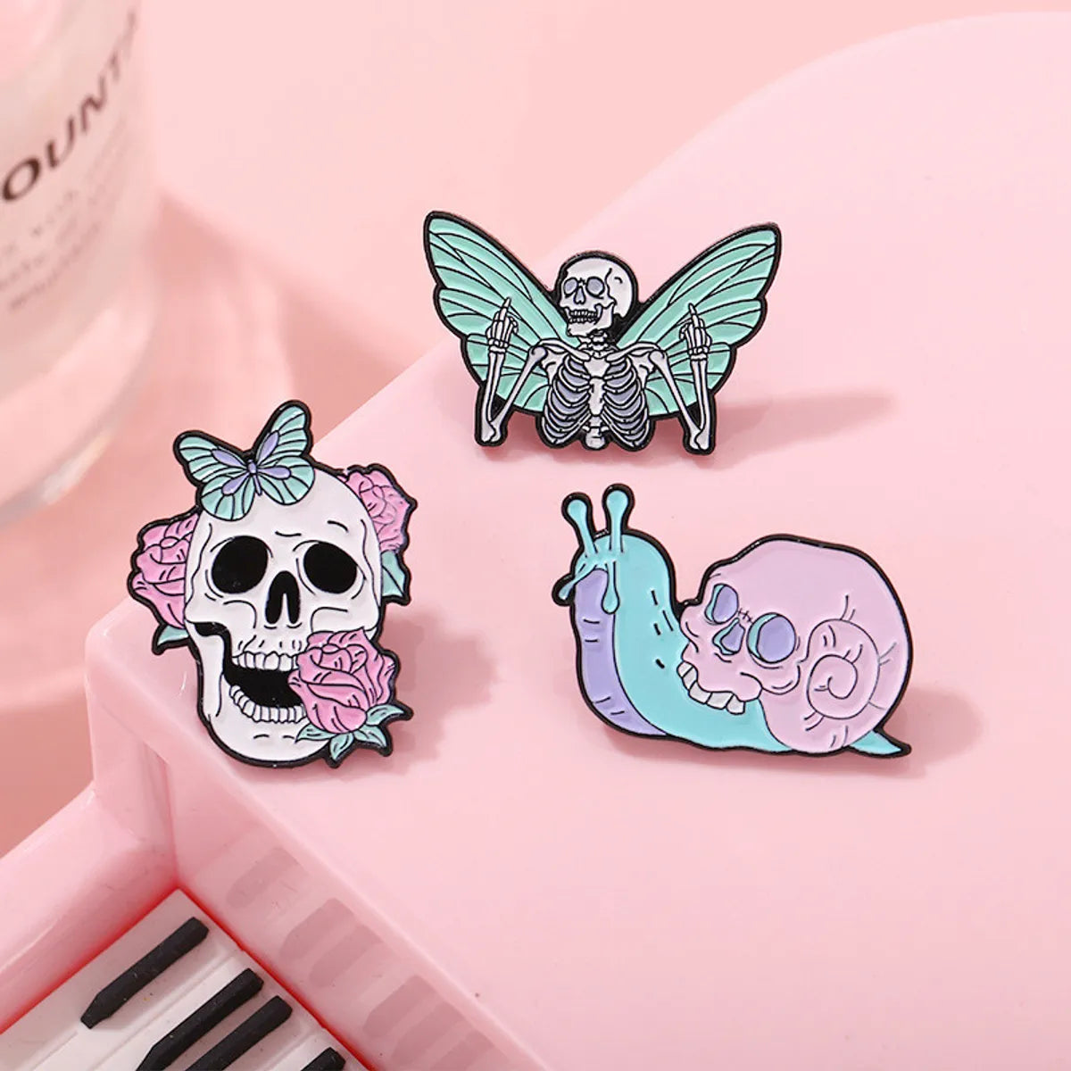 Cartoon Style Funny Rose Mushroom Skull Alloy Stamping Stoving Varnish Plating Unisex Brooches