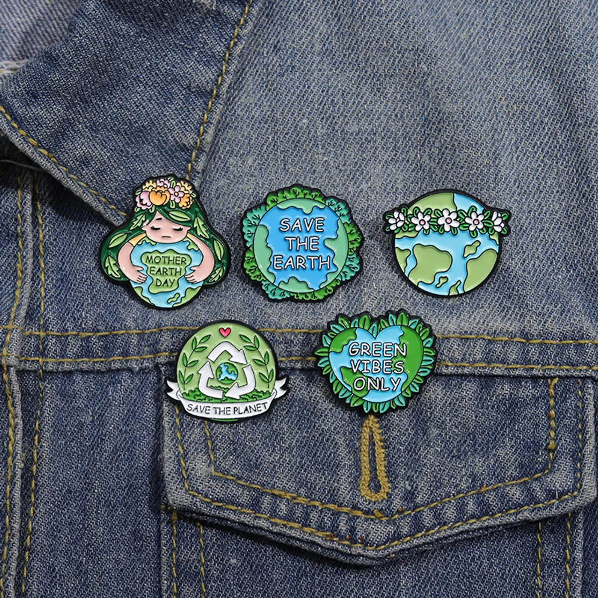 Cartoon Style Geometric Earth Letter Alloy Stoving Varnish Unisex Brooches