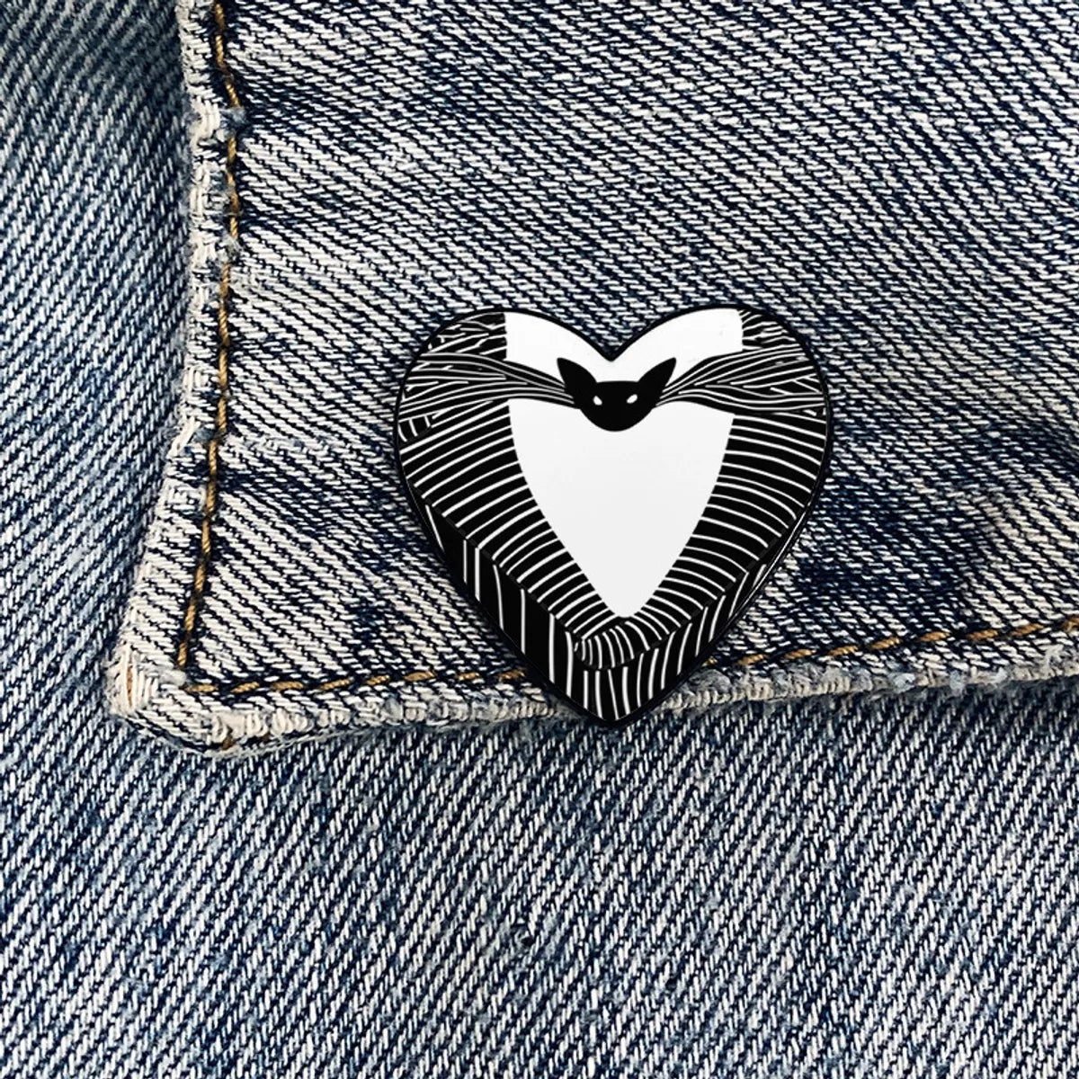 Cartoon Style Heart Shape Alloy Printing Unisex Brooches