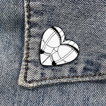 Cartoon Style Heart Shape Mixed Materials Unisex Brooches