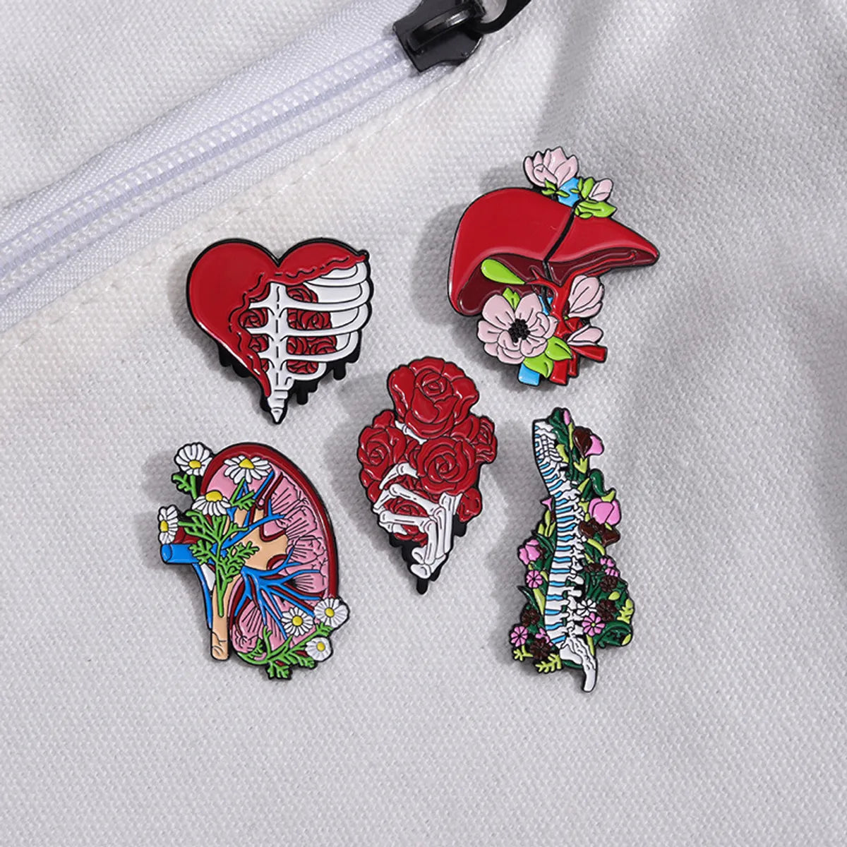 Cartoon Style Organ Alloy Stamping Stoving Varnish Plating Unisex Brooches