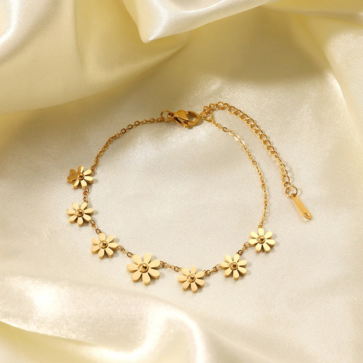 Casual Basic Geometric Flower Stainless Steel 18K Gold Plated Bracelets In Bulk