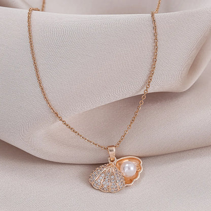 Wholesale Jewelry Casual Beach Shell 304 Stainless Steel Copper Artificial Pearls Zircon K Gold Plated Plating Inlay Pendant Necklace