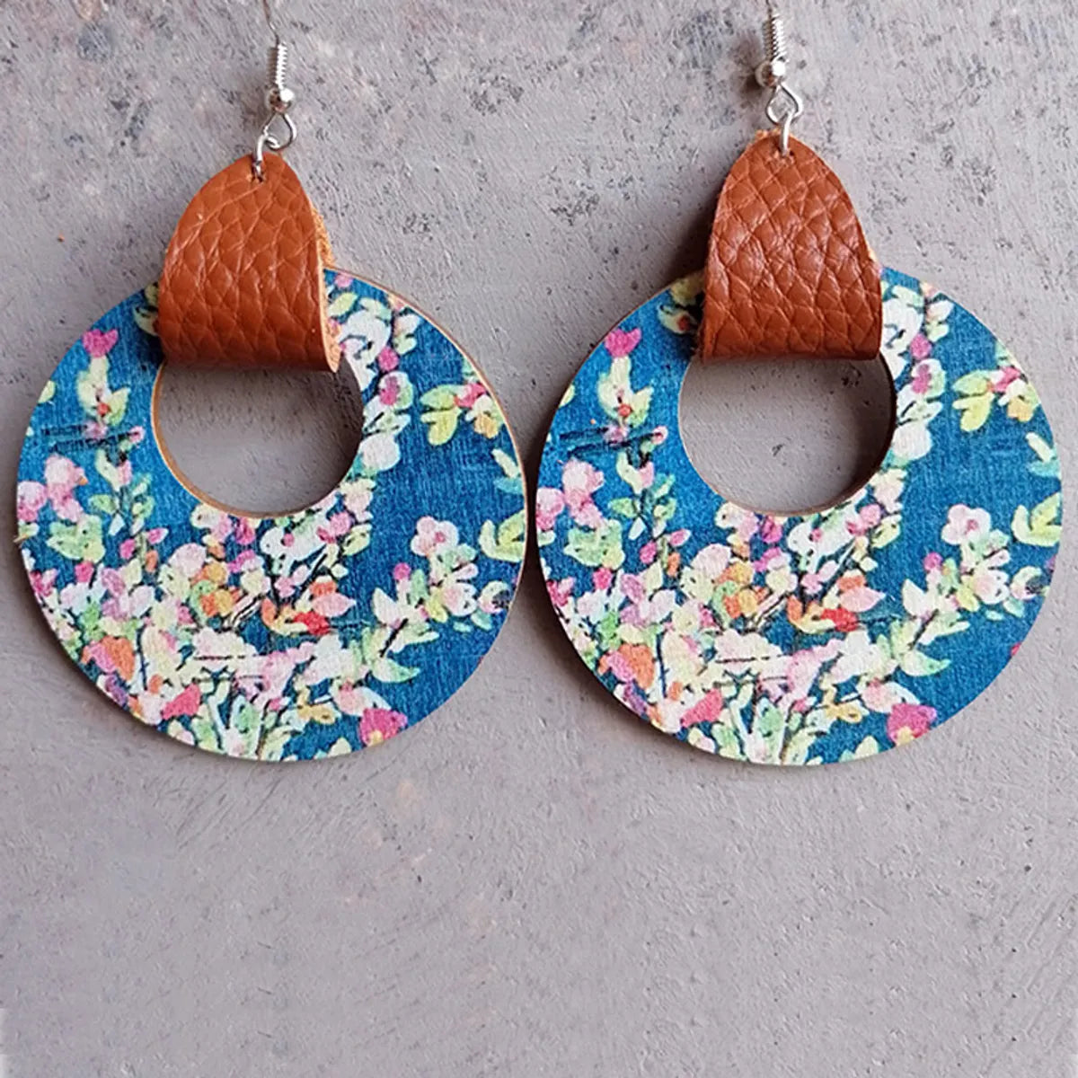 Casual Bohemian Round Flower Leopard Pu Leather Wood Steel Hollow Out Women's Drop Earrings