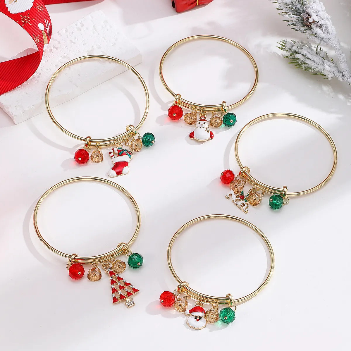 Casual Christmas Streetwear Christmas Tree Santa Claus Alloy Inlay Crystal Gold Plated Women's Bangle