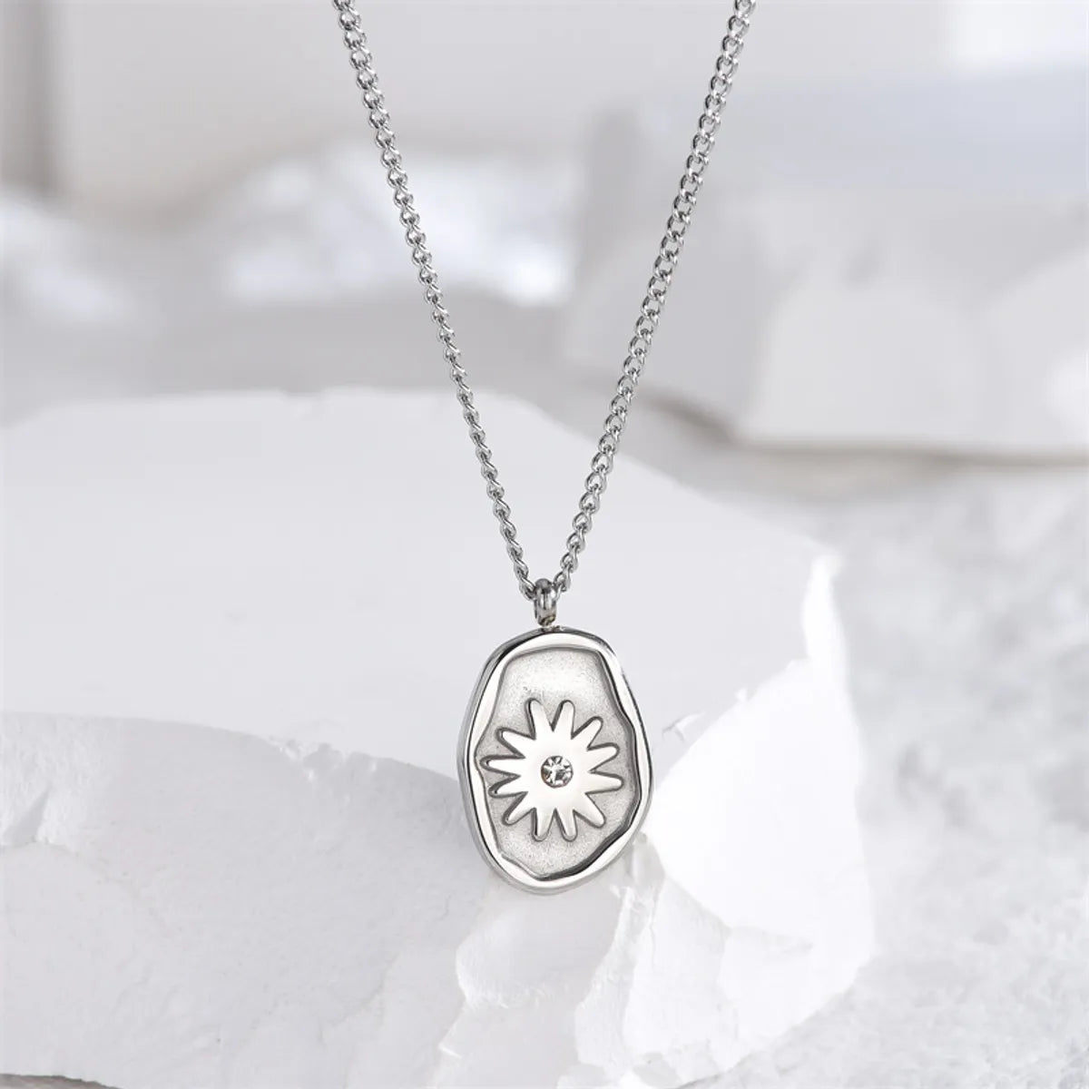 Casual Classic Style Artistic Geometric Titanium Steel Polishing Inlay Rhinestones Pendant Necklace