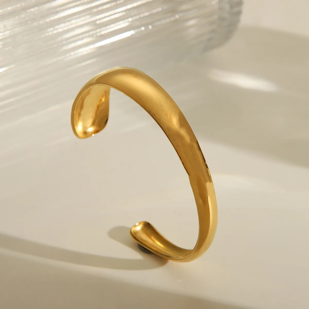 Casual Classic Style Commute Solid Color 304 Stainless Steel 14K Gold Plated Bangle In Bulk