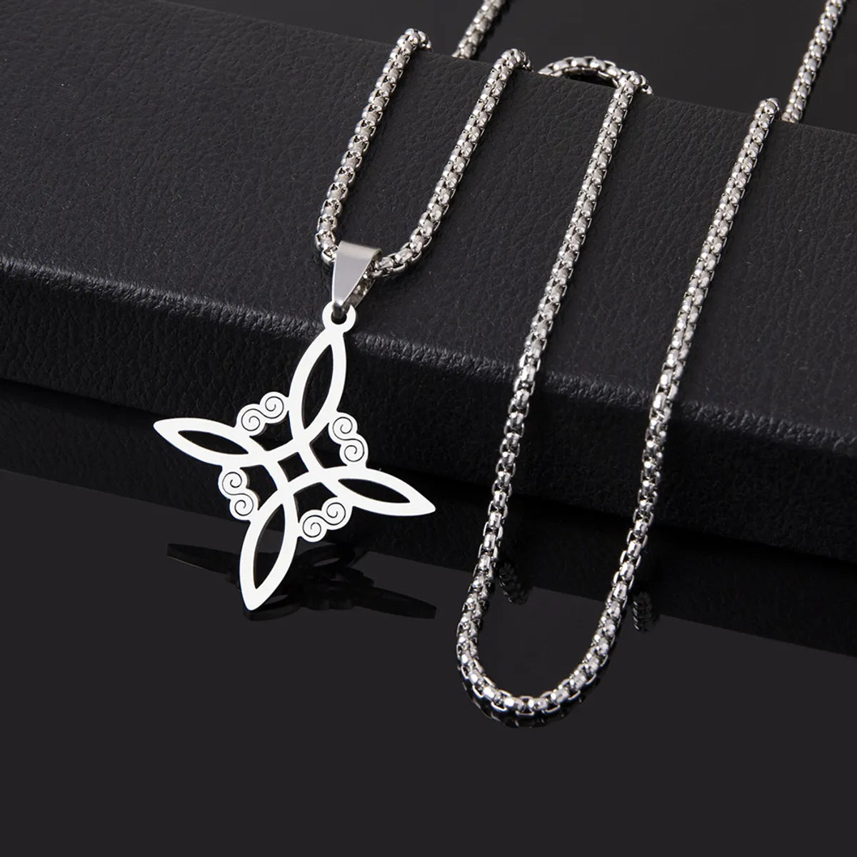 Wholesale Jewelry Casual Classic Style Witches Knot Alloy Plating Pendant Necklace