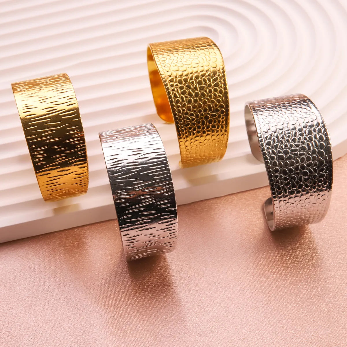 Casual Classic Style Round Stainless Steel Plating Gold Plated Silver Plated Bangle