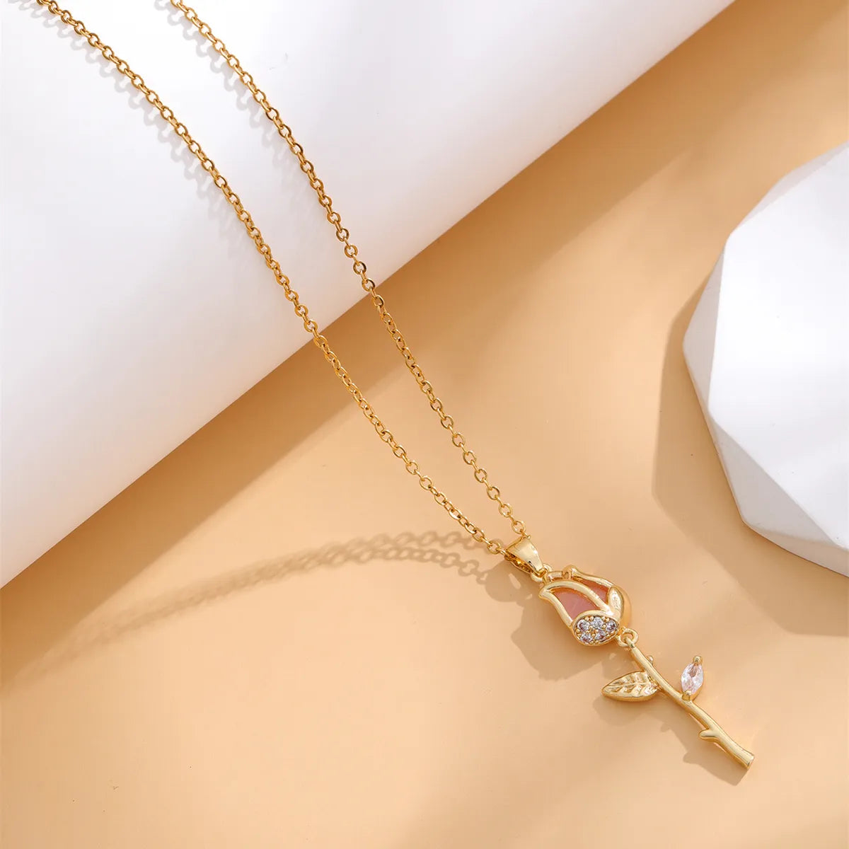 Casual Classic Style Tulip Stainless Steel Plating Inlay Rhinestones Opal Zircon Gold Plated Pendant Necklace