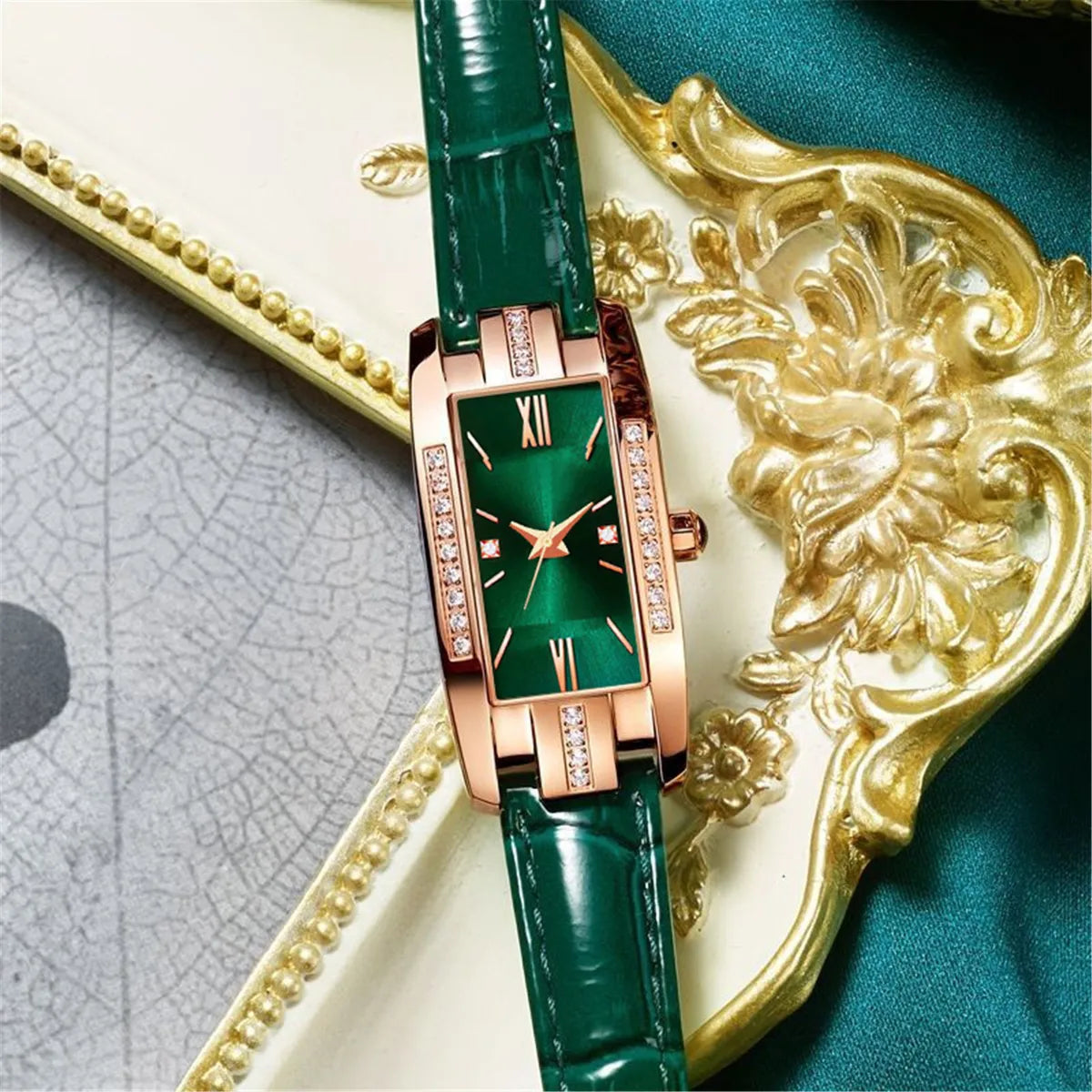 Casual Color Block Buckle Quartz Women'S Watches