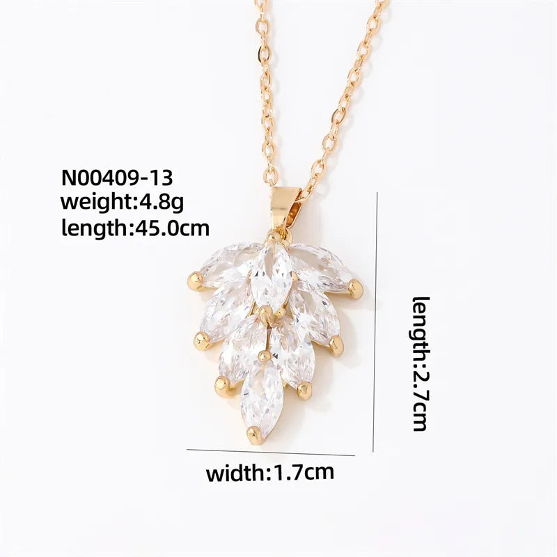 Wholesale Casual Cute Sweet Christmas Tree Heart Shape Snowflake 304 Stainless Steel Copper Plating Inlay K Gold Plated Zircon Pendant Necklace