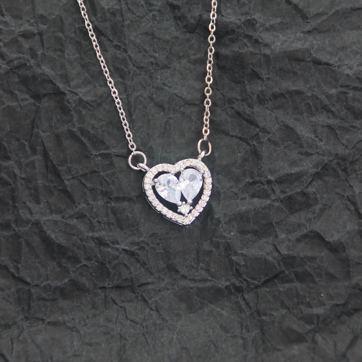 Casual Elegant Basic Moon Heart Shape Bow Knot Titanium Steel Plating Inlay Zircon Pendant Necklace