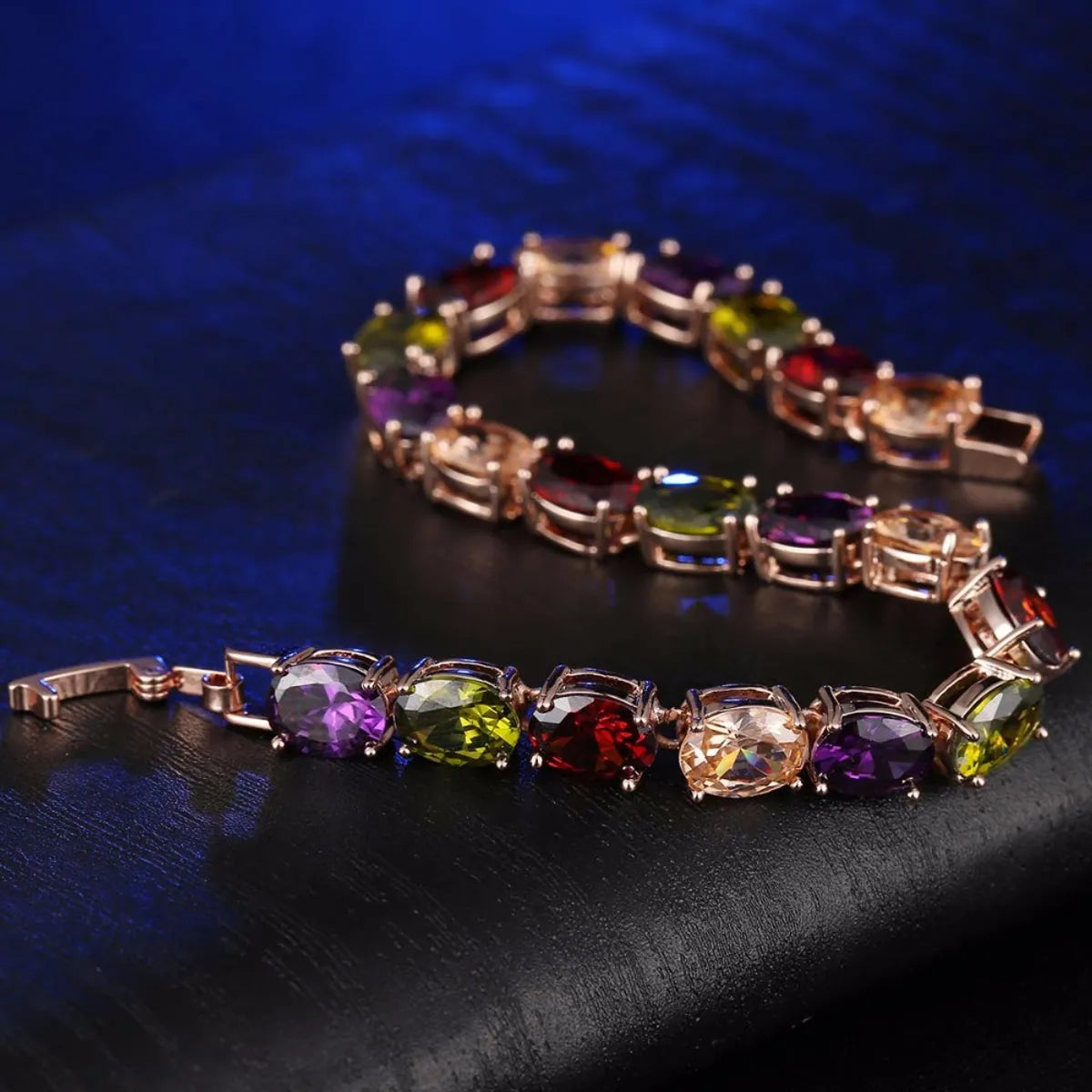 Casual Elegant Luxurious Geometric Oval Copper Inlay Zircon Bracelets