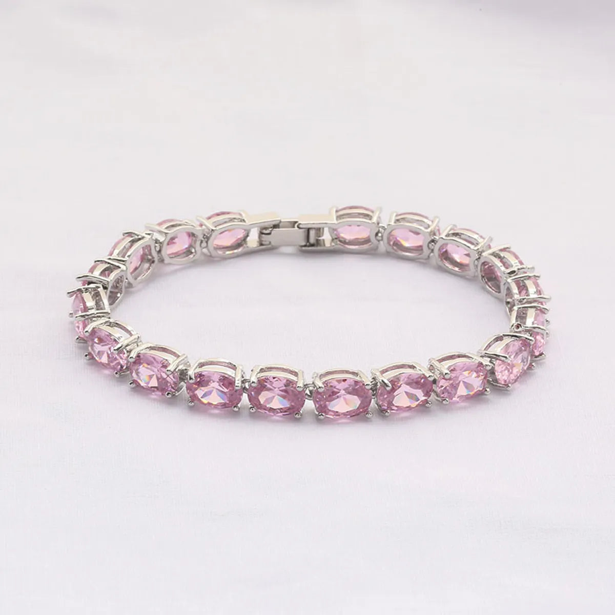 Casual Elegant Luxurious Geometric Oval Copper Inlay Zircon Bracelets