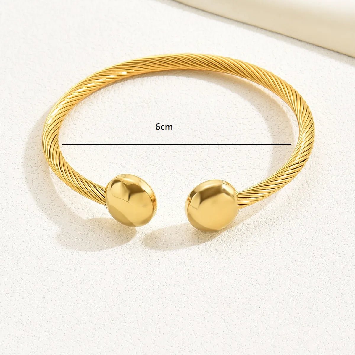 Casual Elegant Modern Style Round Stainless Steel Plating Magnetic 18k Gold Plated Twisted Cable Bracele