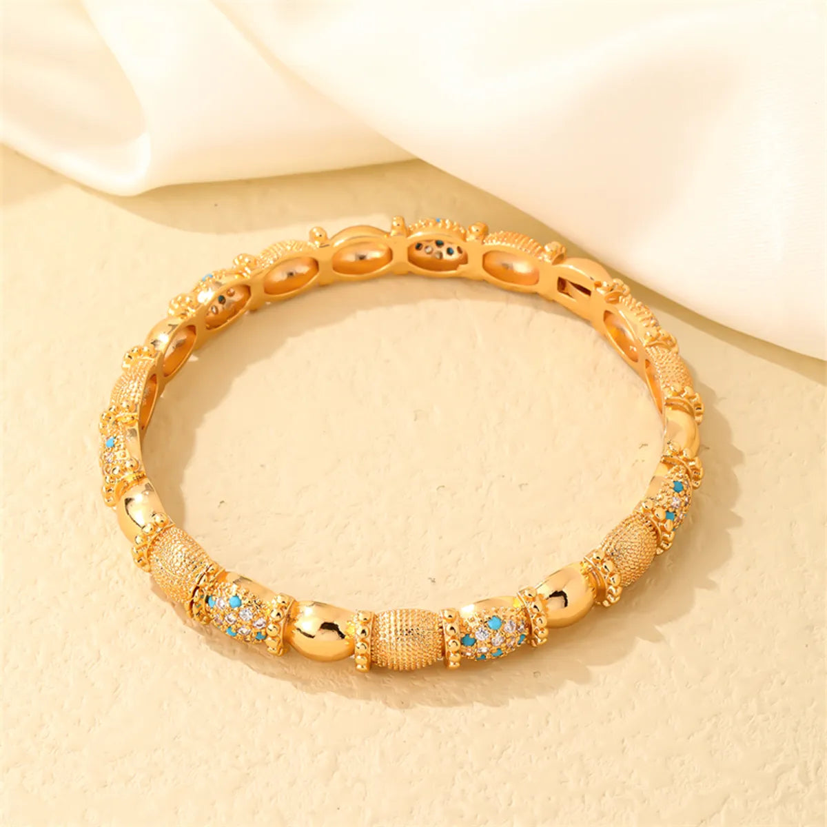 Casual Elegant Shiny Round Copper Plating Inlay Turquoise Zircon Gold Plated Bangle