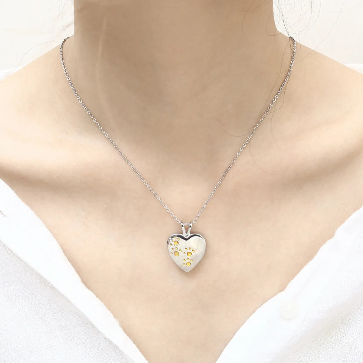 Casual Elegant Simple Style Heart Shape Titanium Steel Epoxy Pendant Necklace