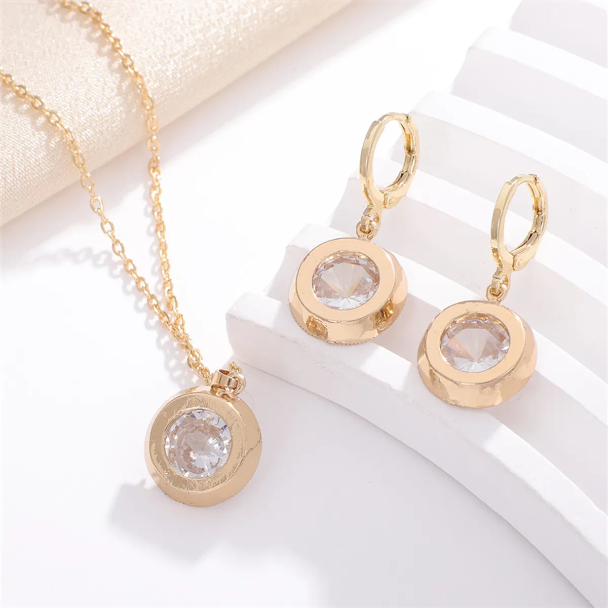 Casual Elegant Simple Style Round Star Copper Inlay Zircon Earrings Necklace