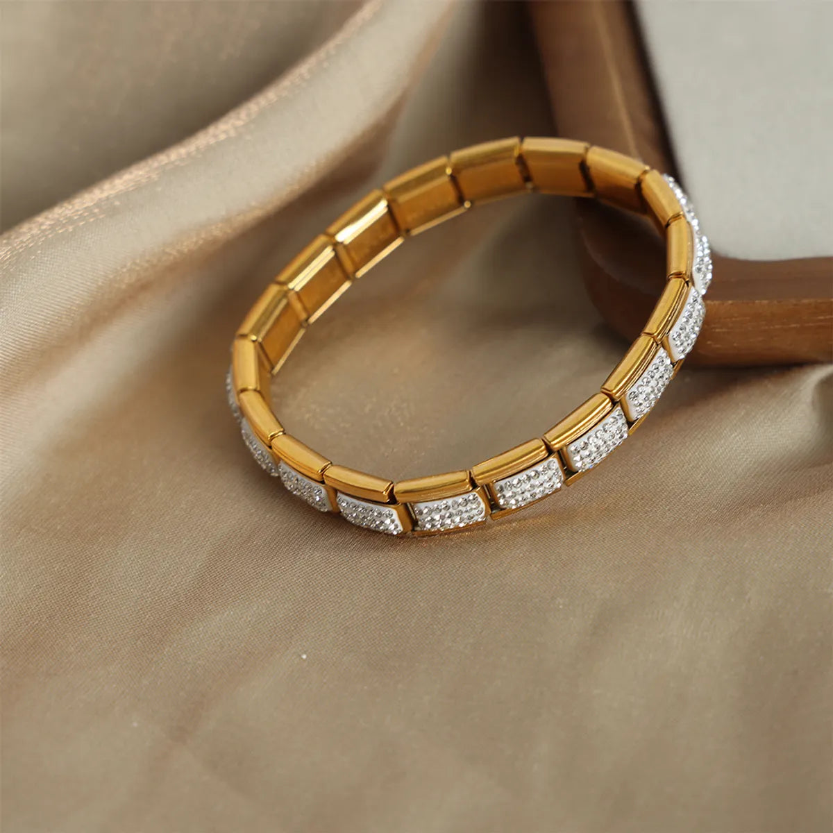 Casual Elegant Simple Style Square Titanium Steel Plating Inlay Artificial Diamond 18k Gold Plated Bracelets