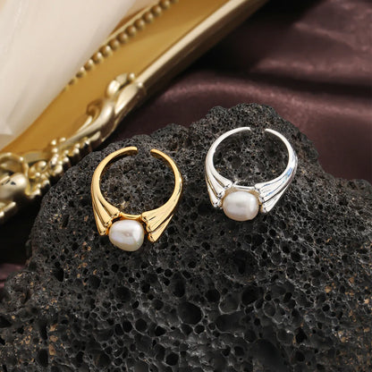 Casual Elegant Solid Color Copper Plating Inlay Freshwater Pearl 18k Gold Plated Silver Plated Rings