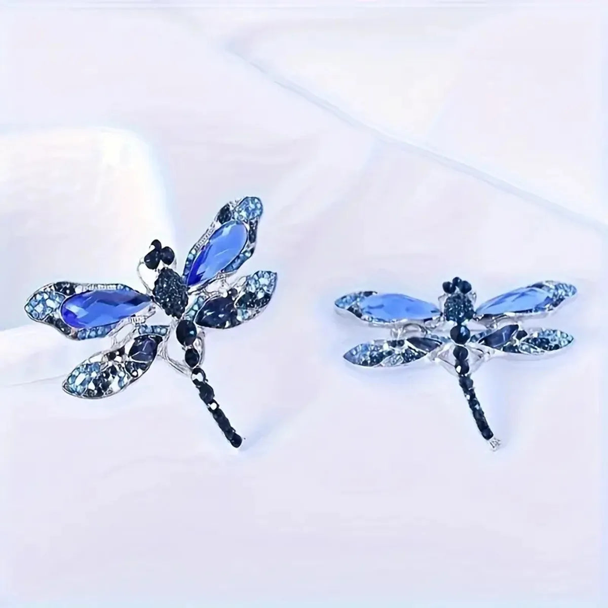 Casual Elegant Sports Dragonfly Alloy Inlay Artificial Rhinestones Glass Stone Women'S Scarf Ring Brooches 1 Piece